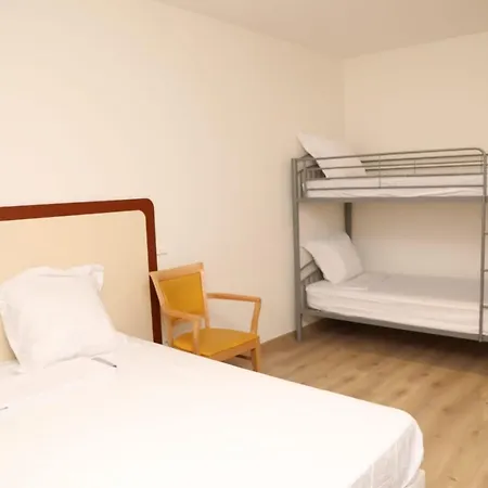 Hotel Le Privilege La Courneuve Exterior photo