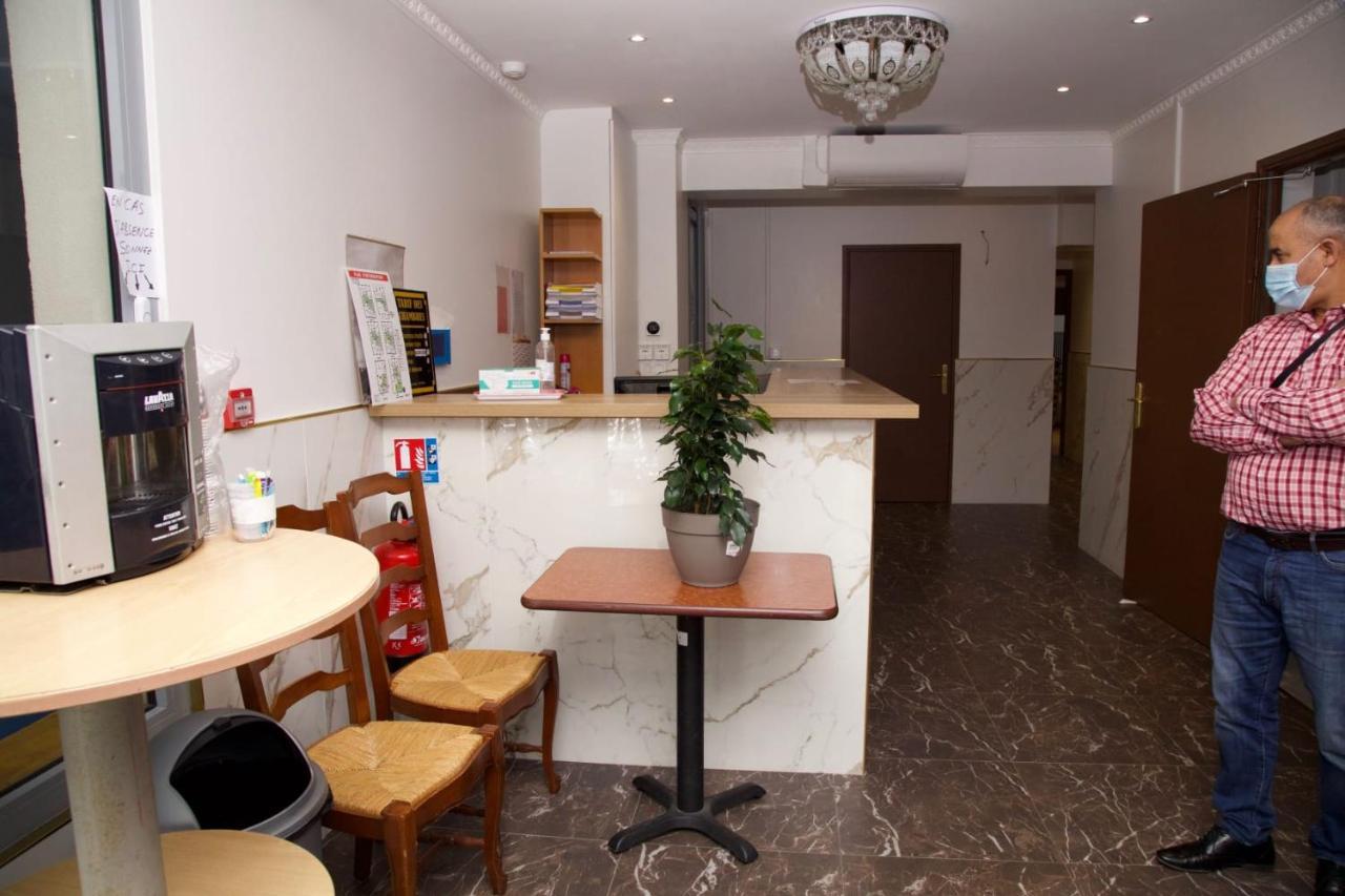 Le Privilege Hotel La Courneuve